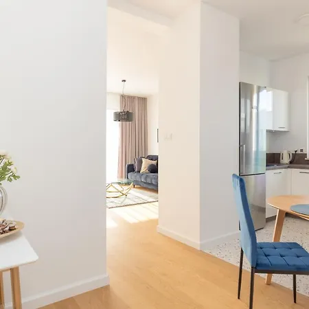 Sadyba Purple Luxury Apartment Варшава Екстер'єр фото